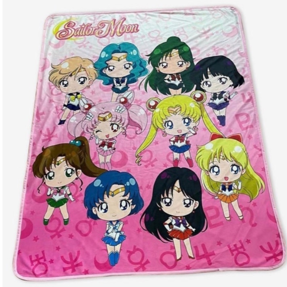 sailor moon chibi blanket